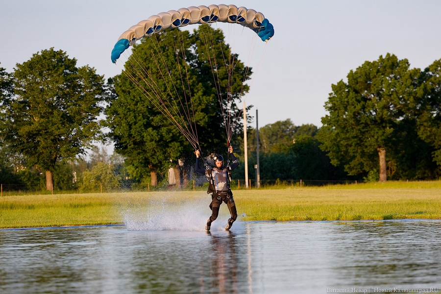 Люди как птицы: под Калининградом прошел этап Кубка России по купольному пилотированию (фото)