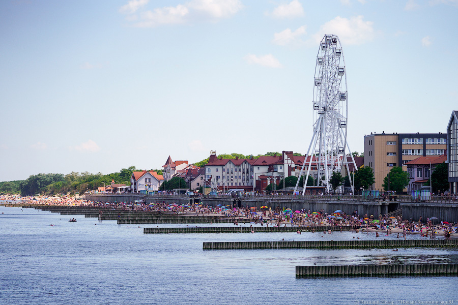 Тесные контакты: пляжи области в жаркие выходные были забиты туристами (фото)