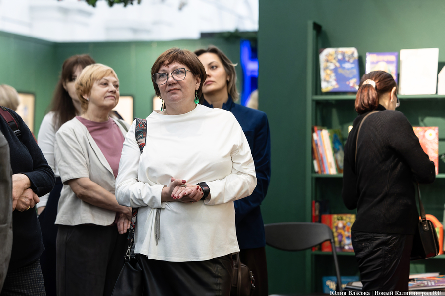 Символы Рождества и мир Гофмана: в Музее искусств открыли новогодний проект (фото)