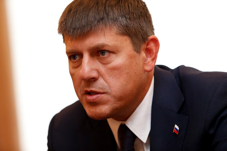 Власти области не предлагали Калининграду назвать улицу именем погибшего в Сирии летчика (дополнено)