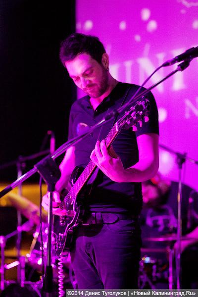 Вне стилей и рамок: участник «Голоса» Антон Беляев собрал полный зал «Универсала»