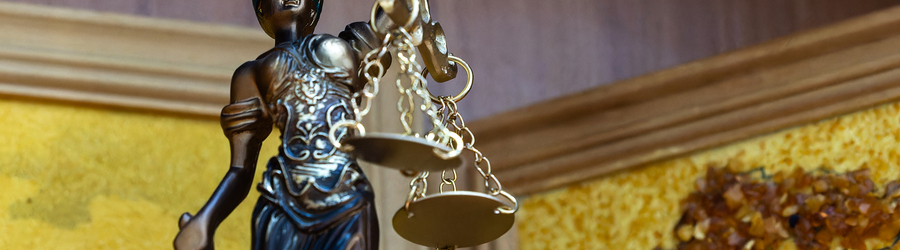 Вечерний@Калининград: «греческий» конфуз, символический трамвай и длинные выходные