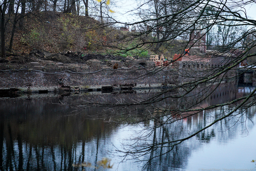 «Не можем делать один в один»: как реставрируют эскарповую стену Фридландских ворот