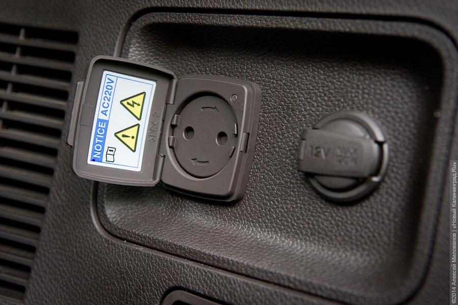 Дом на колесах: тест-драйв Hyundai Grand Santa Fe