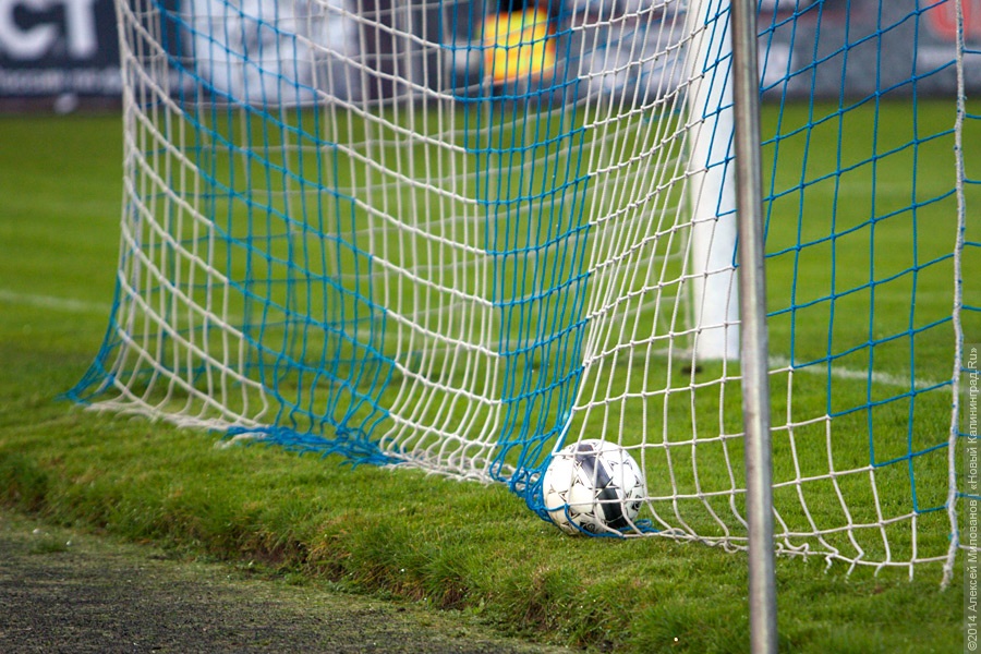 В обновленном рейтинге ФИФА футбольная сборная России уступила 64-е место Кабо-Верде 