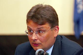 Депутаты Госдумы предложили сажать на 20 лет за публичные сомнения в целостности России