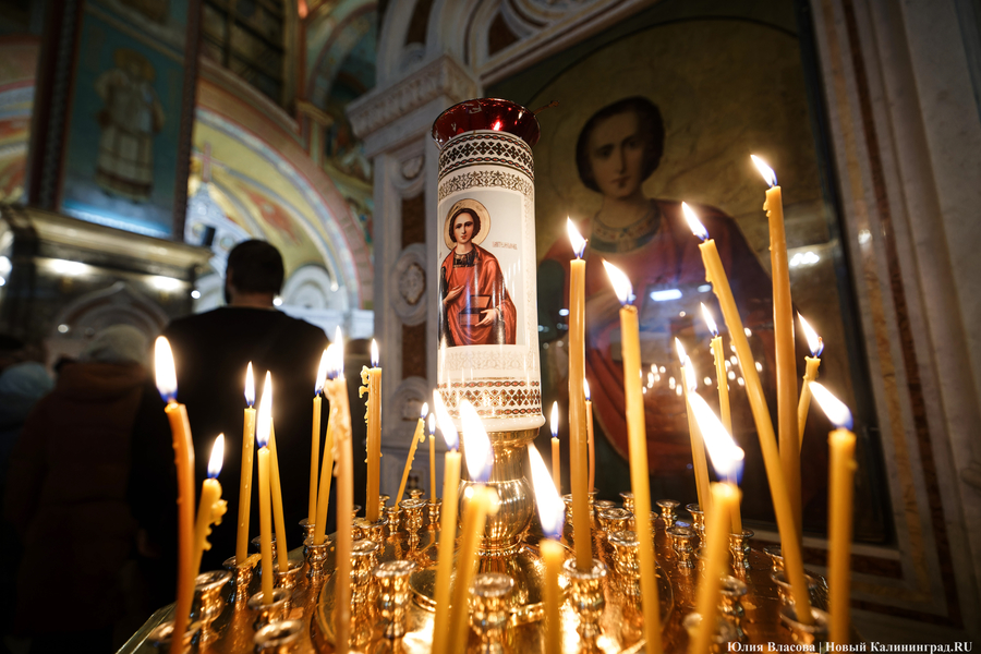 Свет Рождества: как в Калининграде прошла праздничная служба