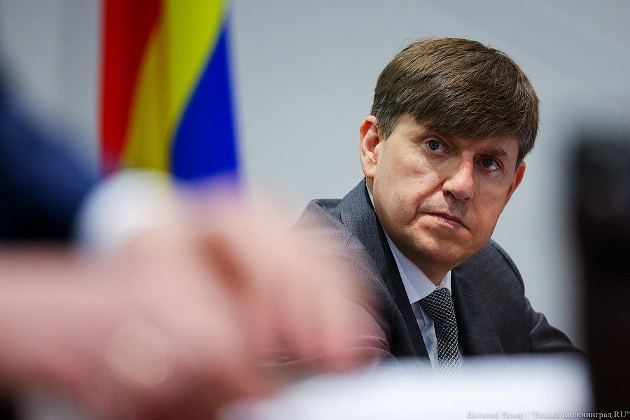 Карты, фотки, все дела: ежегодный отчет Антона Алиханова в фотографиях