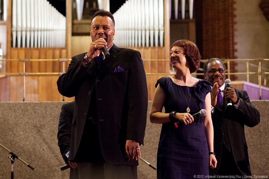 «Из Соединенных Штатов с любовью»: фоторепортаж с концерта «The Brotherhood Singers»