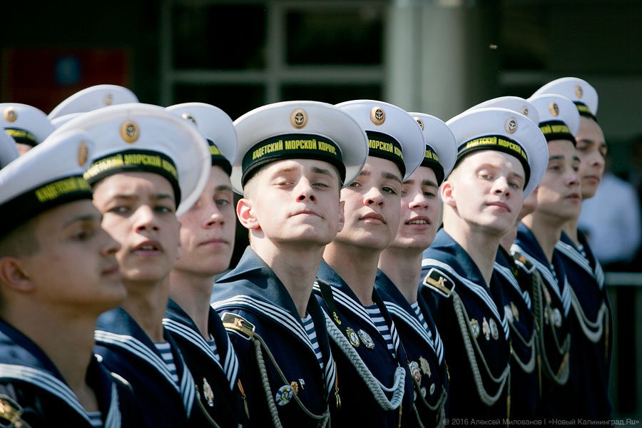 По главной улице с оркестром: как в Калининграде прошёл Парад Победы (фото)