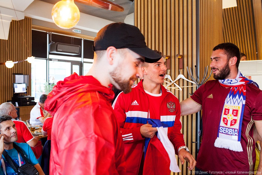 «Сербы себя покажут»: как мы пели с ними их песни и танцевали под «Ленинград»