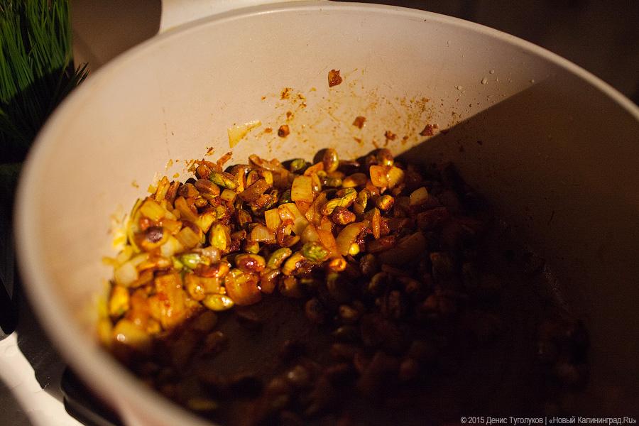 Суп с горошком и «янтарные» роллы:  «International lunch» в «Воротах»