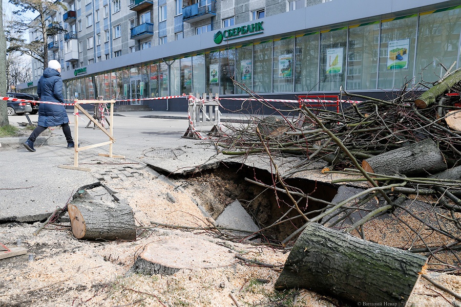 Очевидцы: на ул. Невского опять образовался провал