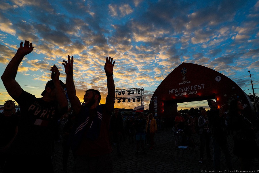 Россия в шаге от плей-офф ЧМ: как вы болели за сборную в фан-зоне у Дома Советов