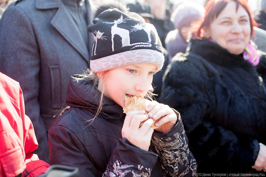 «Блинный бег»: первый городской забег с блинами на Масленицу (+видео)