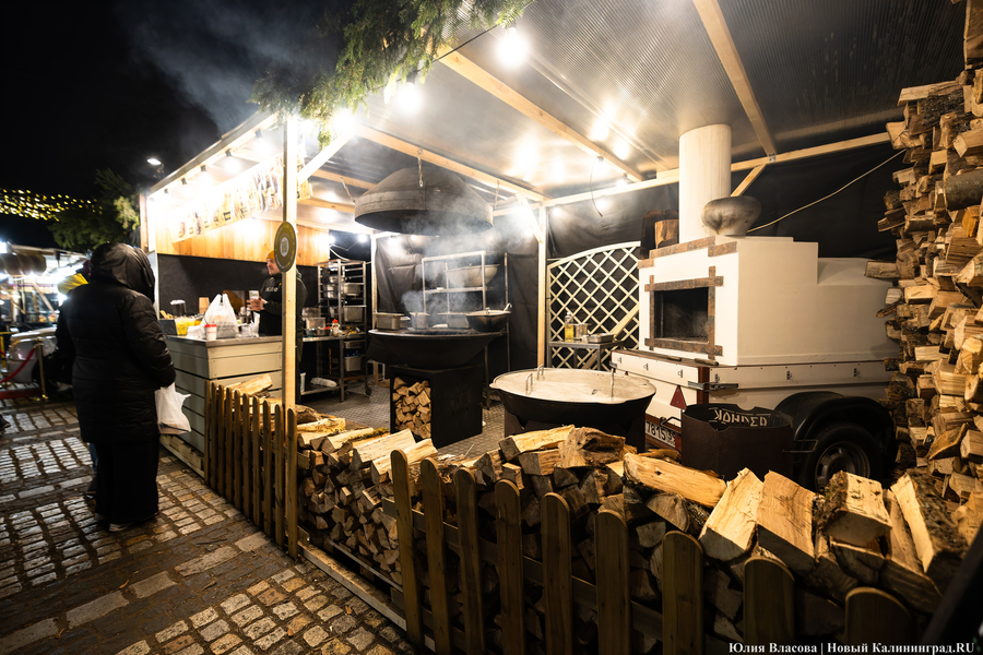 Новогодний вайб на острове Канта: как проходит праздничная ярмарка в Калининграде (фото)