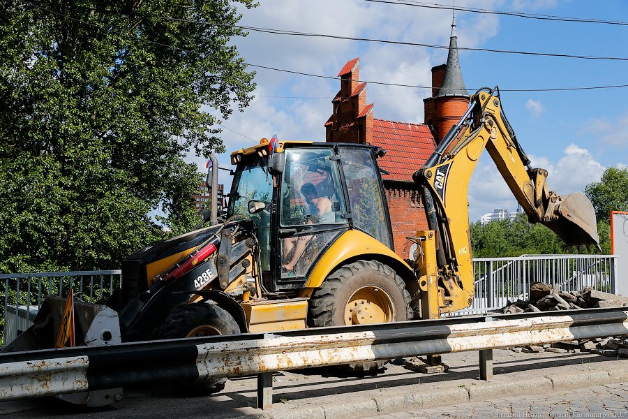 Прохода нет: Высокий мост на Остров закрыт на реконструкцию (фото)