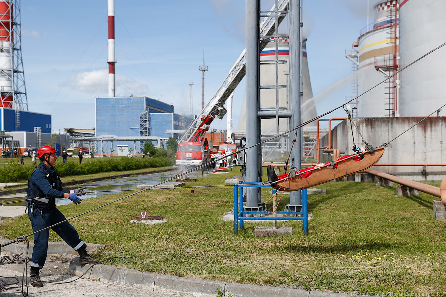 «Туши ТЭЦ»: в Калининграде прошли массовые учения МЧС