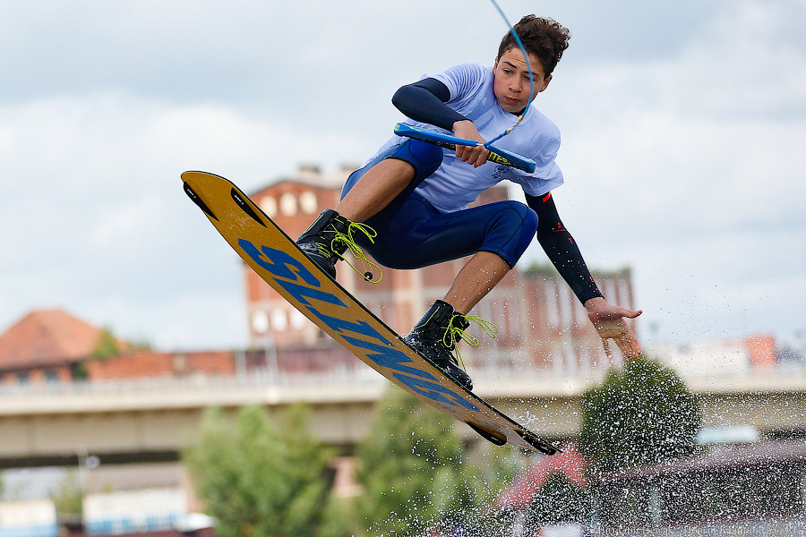 Фронтролл на Преголе: в Калининграде проходит первенство России по вейкбордингу (фото)