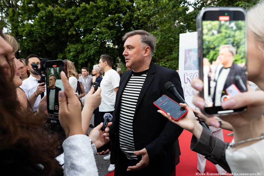 «Короче». Красная дорожка: в Калининграде открылся фестиваль короткометражек (фото)