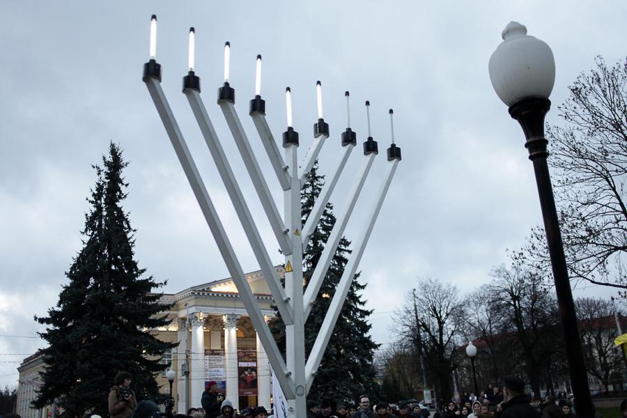 Ты ж мене пидманула, Хава нагила и цыганские пляски: как в Калининграде праздновали Хануку