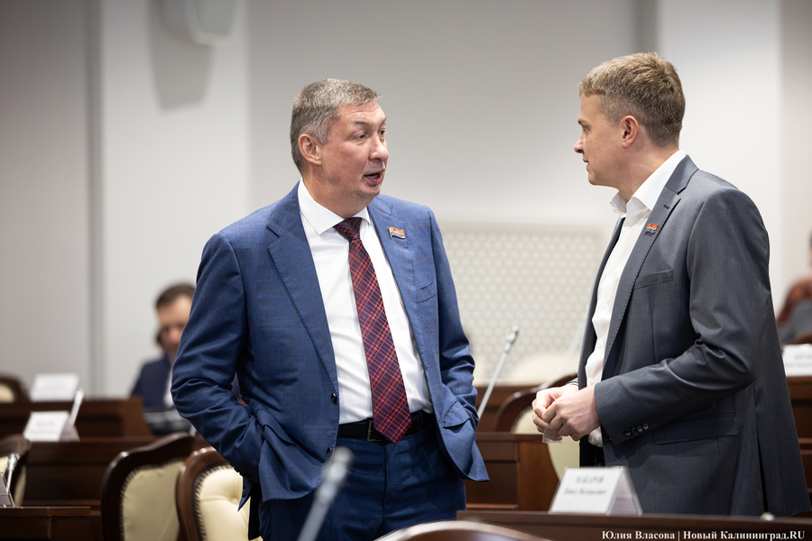 Новые старые лица: как прошло первое заседание Заксобрания восьмого созыва (фото)