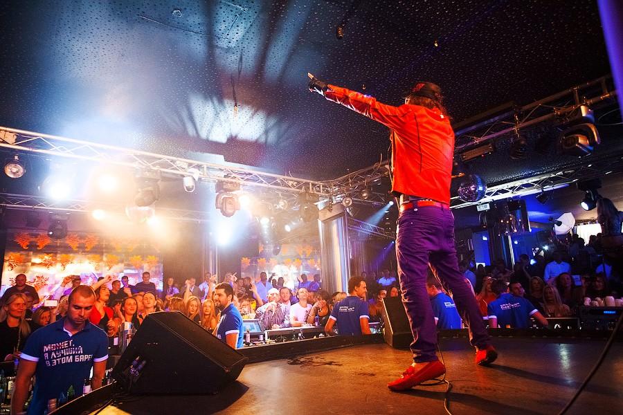 «Пока хавает пипл»: фоторепортаж с концерта Богдана Титомира