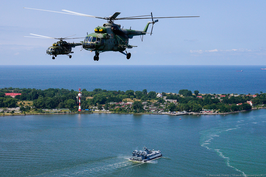 В Балтийске готовятся ко Дню ВМФ. Посмотрите на парад кораблей с высоты (фото)