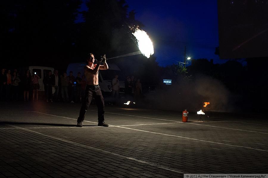 «Авто в кино»: фоторепортаж с открытия автокинотеатра «ВестСинема»