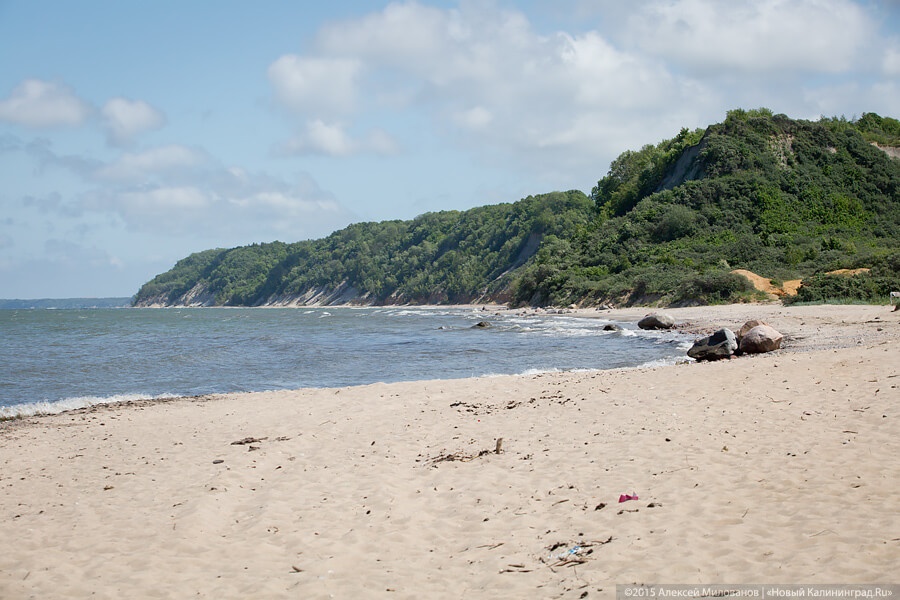 «Ничего хорошего»: туристы столкнулись в Приморье с копателями янтаря