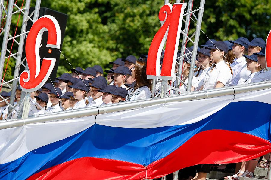 В восемь сотен голосов: мегаконцерт у подножия собора Христа Спасителя