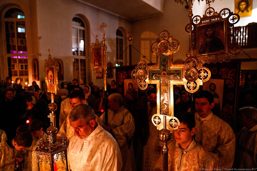 2 мая: Пасхальное богослужение в Крестовоздвиженском соборе в Калининграде