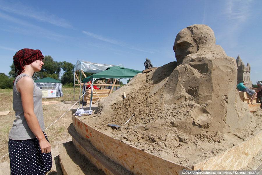 «Замок из песка»: фоторепортаж с фестиваля песчаных скульптур