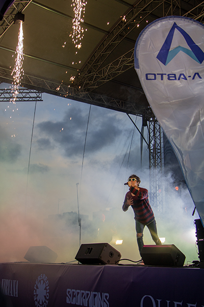 Марафон мировых хитов: в Калининграде прошёл рок-фестиваль с трибьют-шоу (фото)