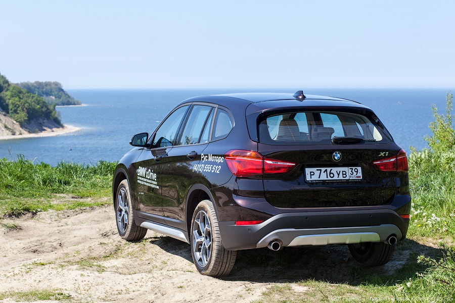 Время первых: тест-драйв компакт-кроссовера BMW X1