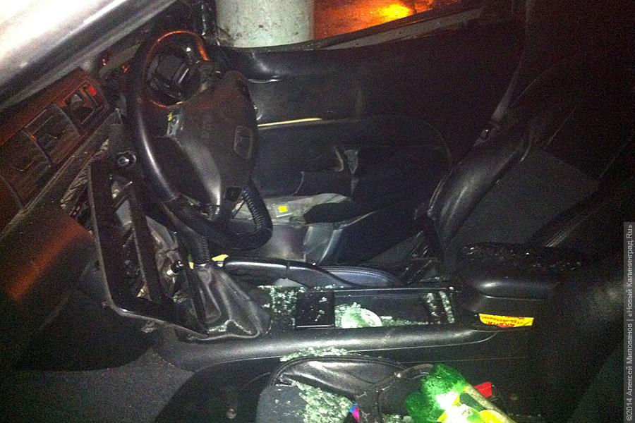 Водитель «Хонды» на Гагарина вылетел на встречку и «обнял» столб (фото)