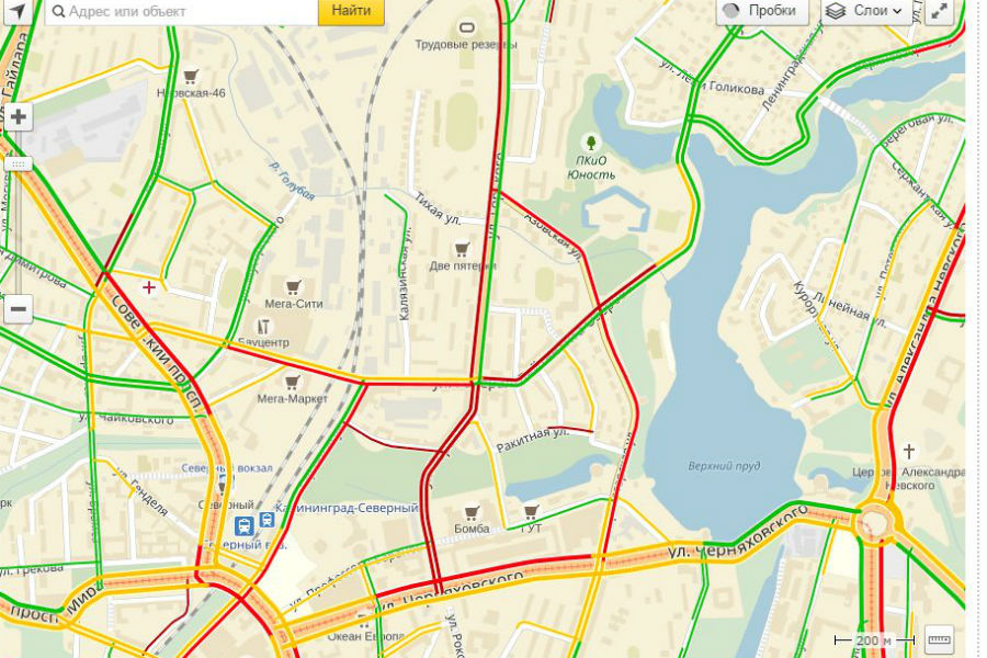 Движение в центре Калининграда сильно затруднено из-за сообщения о минировании прокуратуры