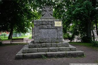 Краевед: если начинают красить памятник на мемориале, значит, скоро 9 Мая