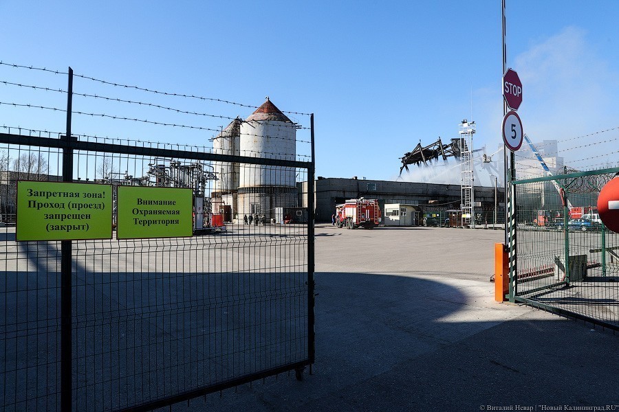 Бетон и балки: последствия крупного пожара на «Цепруссе» (фото)