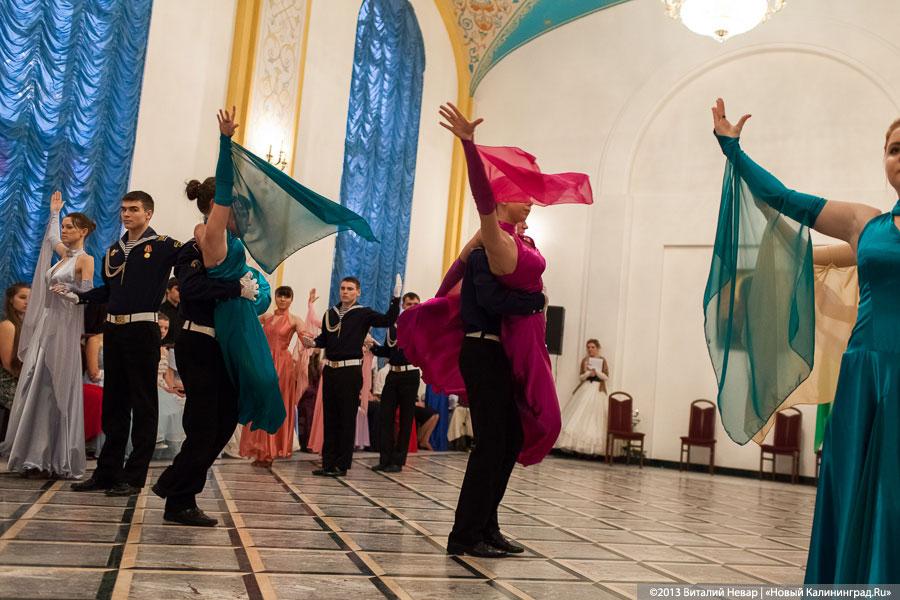 «Смиренные танцы»: второй Сретенский бал молодёжи