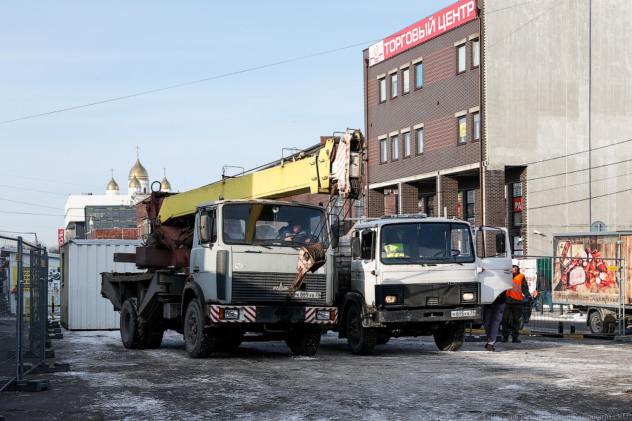 Последние могикане: как сносят промтоварные ряды Центрального рынка (фото)