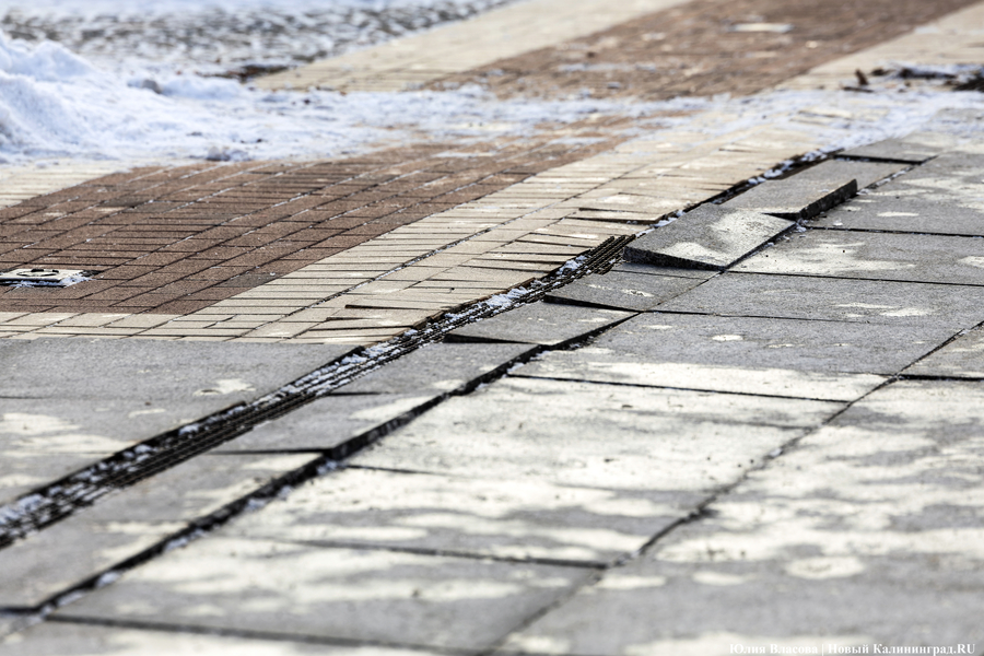 Горвласти о состоянии площади Победы: после 20 лет эксплуатации нужна реконструкция (фото)