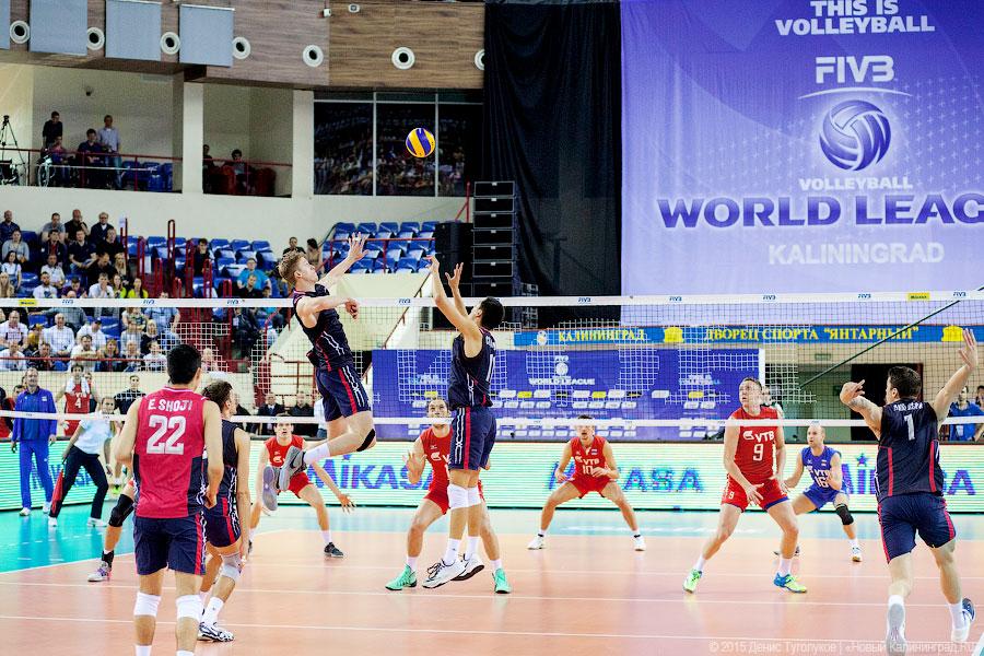 В девятый раз подряд: мужская сборная России по волейболу уступила США (фото)
