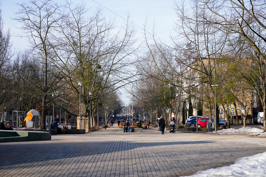 Как выглядит обновленная пешеходная зона на улице Рокоссовского без снега (фото)