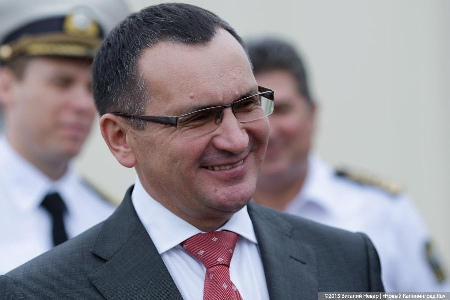 Сын за отцом: министр сельского хозяйства Николай Федоров посетил область