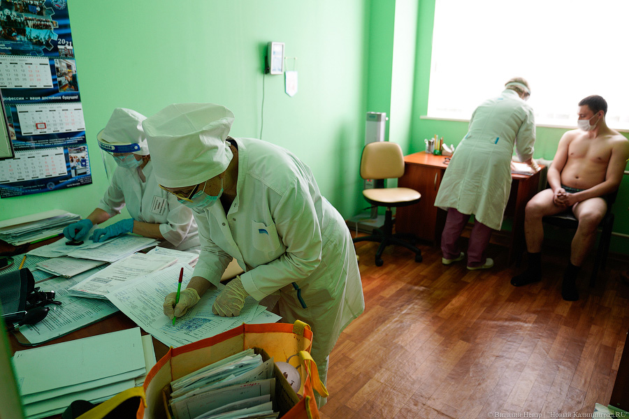 Тесты, маски, прививки: на Балтфлот отправили первых призывников весны-2021 (фото)