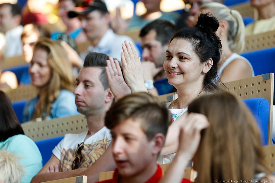 «Разве можно наспех?»: как в светлогорском Театре эстрады впервые провели КВН