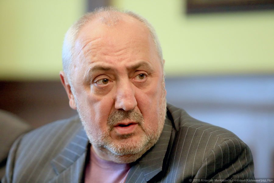 Янтарный потрошитель: как люди из «Ростеха» решили янтарём торговать