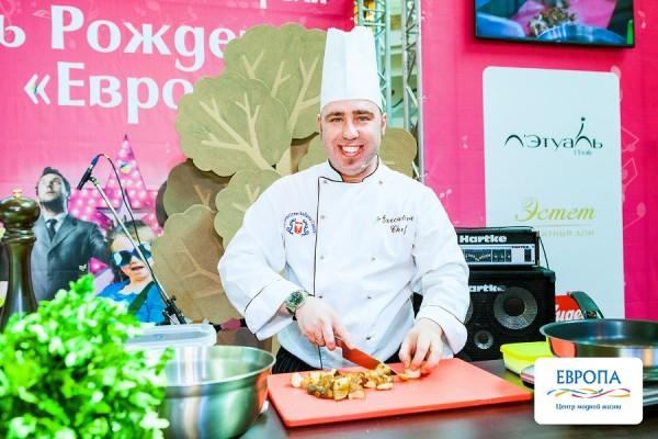 Кухня будущего: кулинарное шоу от «Olivie» на дне рождения ТЦ «Европа»