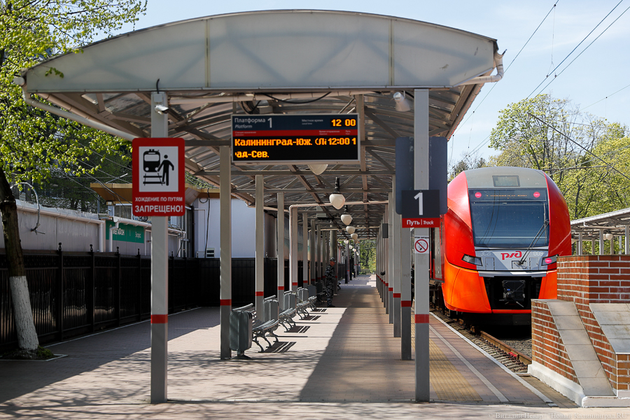 Шұлықтағы жалаңаш әйелдердің фотосуреттері